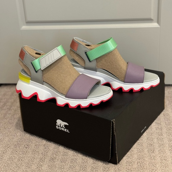 NWT Sorel Kinetic Sandal Size 8 - Picture 2 of 3
